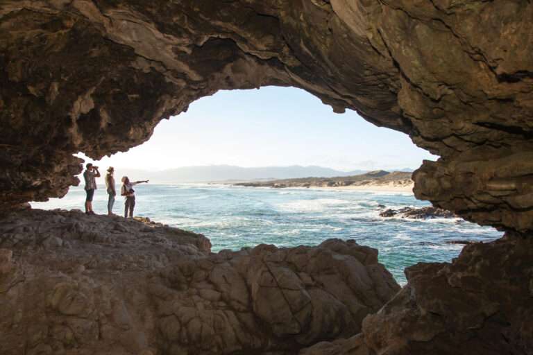 Klipgat Cave ay Grootbos Private Nature Reserve