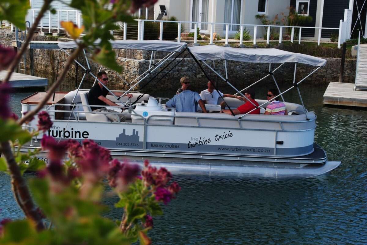 Knysna Pontoon Boat cruise in the Garden Route